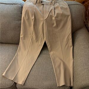 Izod Men's Beige Dress Pants